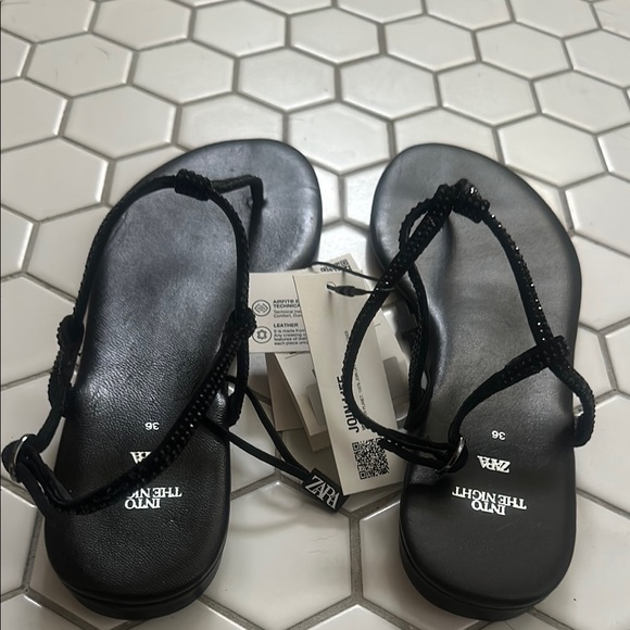 Zara Black T-Strap Sandals with Ankle Closure - Picture 5 of 5